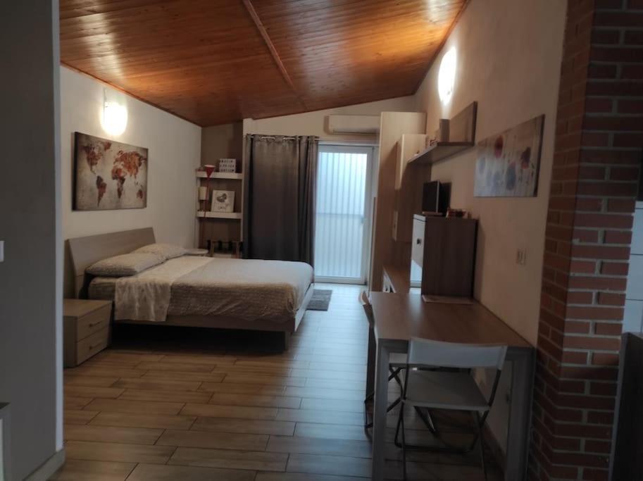 Amazing Appia Antica - Campidoglio Apartment Rome Bagian luar foto